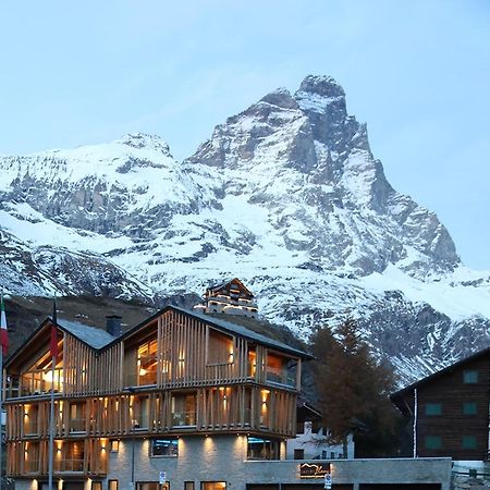 Chalet Blanc Cervinia Bed and Breakfast Breuil-Cervinia Exteriör bild