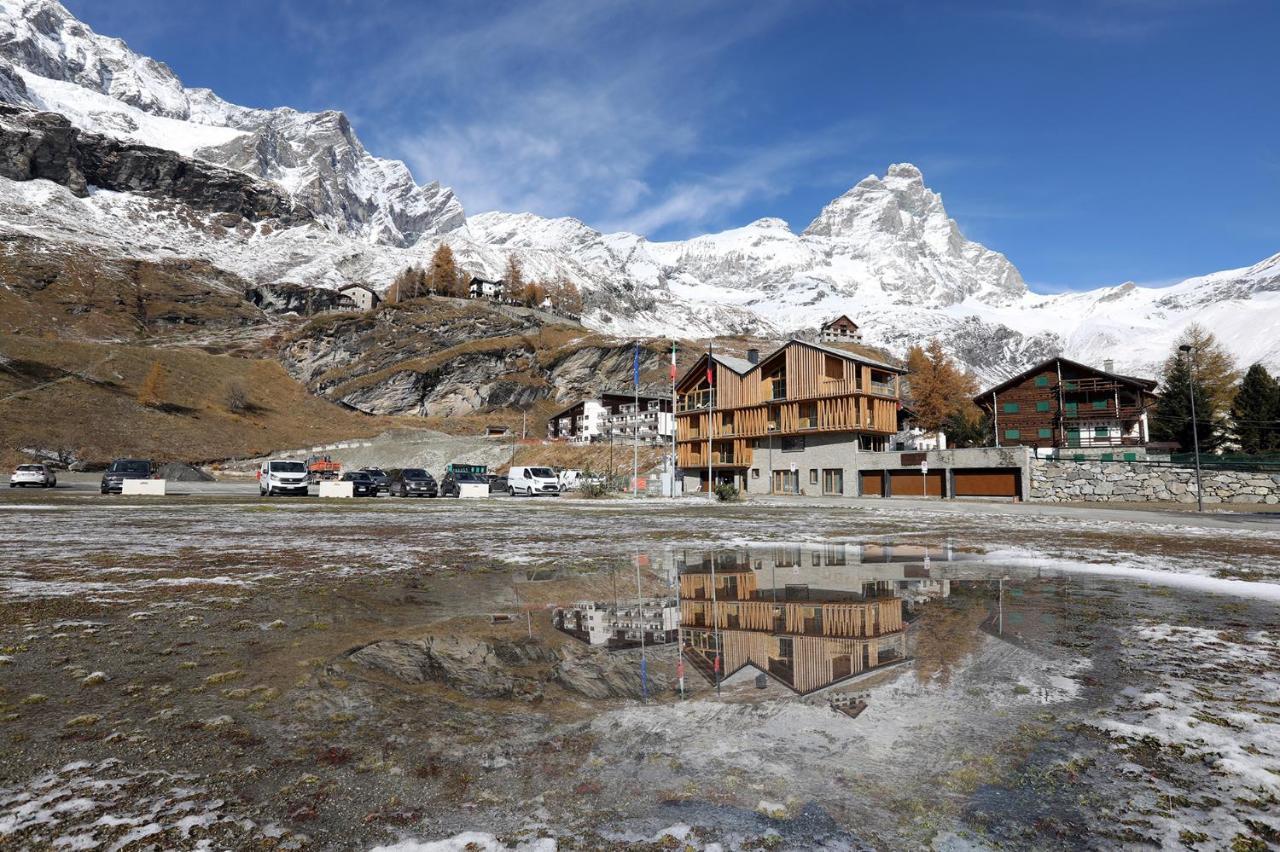Chalet Blanc Cervinia Bed and Breakfast Breuil-Cervinia Exteriör bild