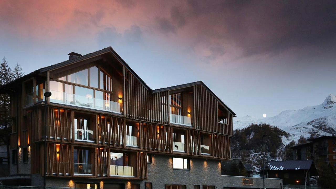 Chalet Blanc Cervinia Bed and Breakfast Breuil-Cervinia Exteriör bild