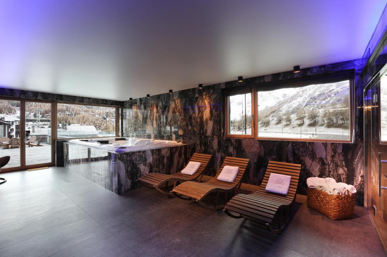 Chalet Blanc Cervinia Bed and Breakfast Breuil-Cervinia Exteriör bild